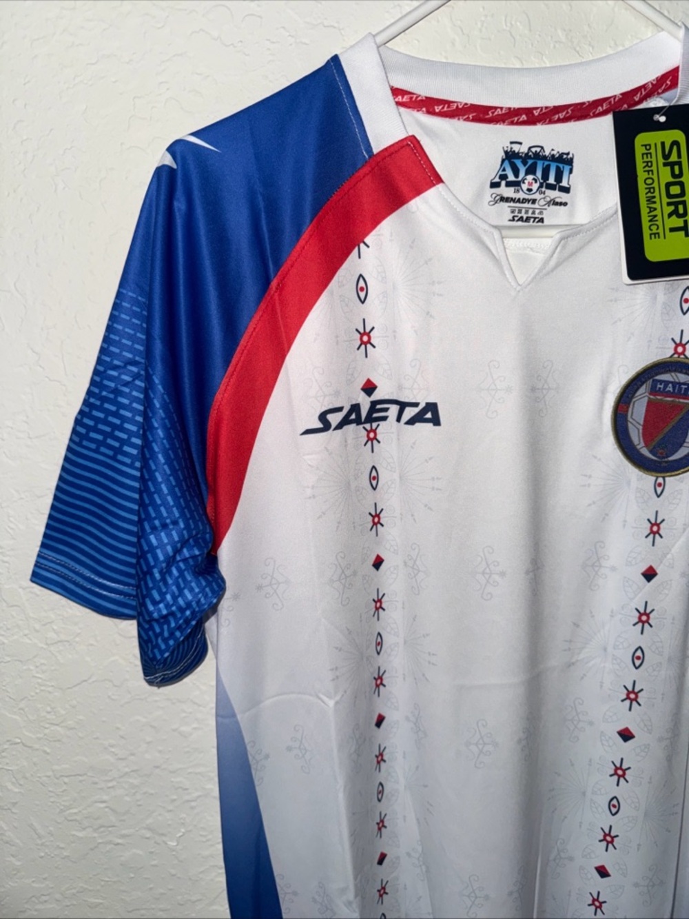 ✅NWT Haiti World Cup 2026 Soccer Jersey - Picture 4 of 8